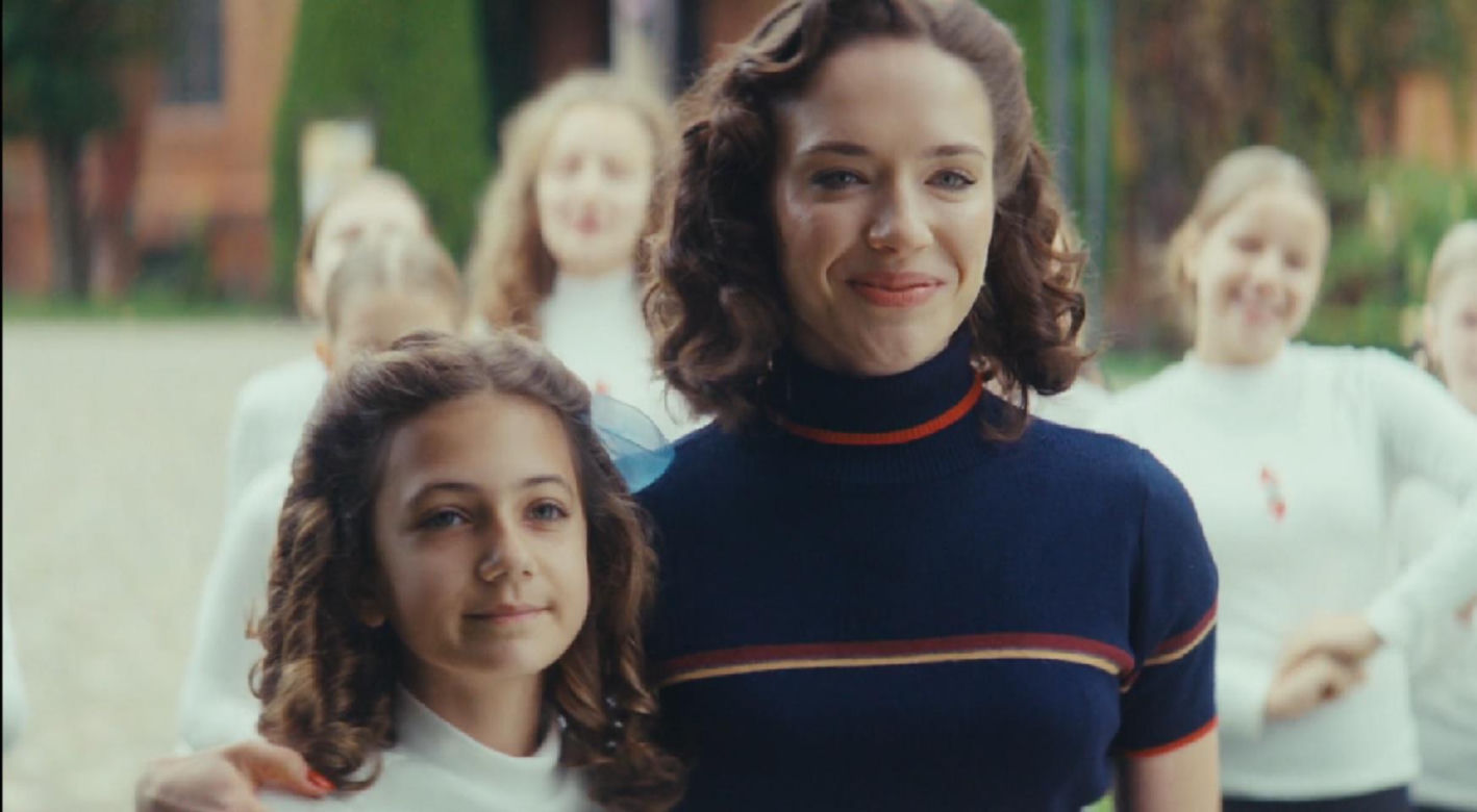 Zatoka szpiegów, odcinek 13. Jadzia Redlińska (Ninel Kos), Eva Stromberg (Sonia Mietielica)