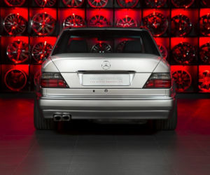 Mercedes-Benz E60 AMG z 1993 roku po kuracji w Overdrive