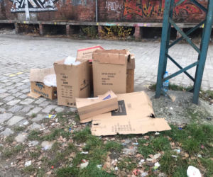 Śmieci na targowisku Świebodzki