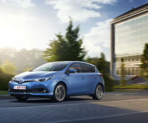 2015 Toyota Auris facelifting