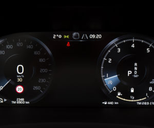Volvo V60 Momentum Pro B4 FWD AT8