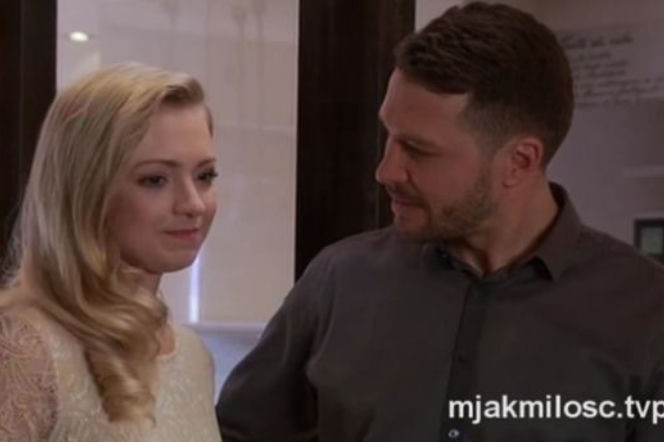 M jak miłość odc. 1237. Joasia (Barbara Kurdej-Szatan), Tomek (Andrzej Młynarczyk)