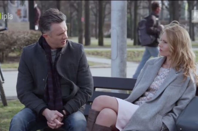 Pierwsza miłość odcinek 2479, Artur (Łukasz Płoszajski), Izabela (Joanna Kupińska)