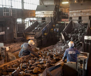 Część pracowników bez gwarancji zatrudnienia. Podpisano aneks ze związkami