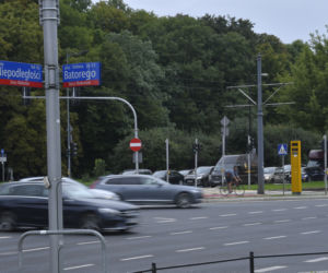 To tutaj policja złapała Beatę K.: między monopolowym a szkołą nauki jazdy w Warszawie