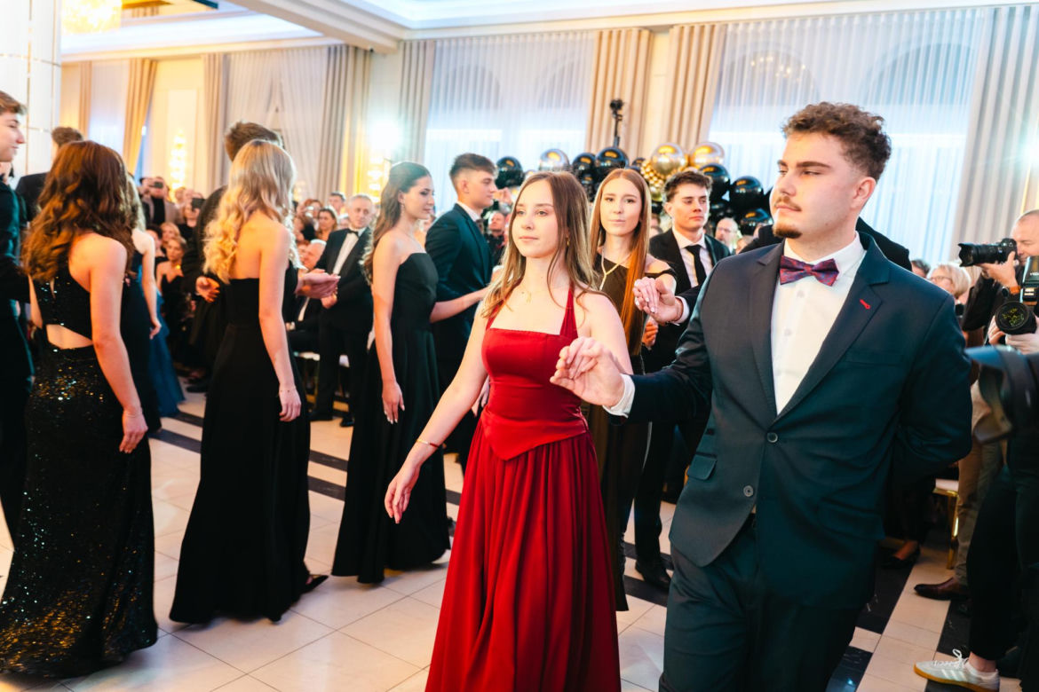 Studniówka 2026 młodzieży z IV LO im. Hetmana Stanisława Żółkiewskiego w Siedlcach