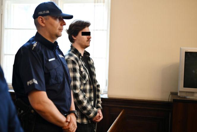 Zatłukł seniora tłuczkiem do mięsa, bo chciał zaimponować kochance. Mordercze trio usłyszało wyroki