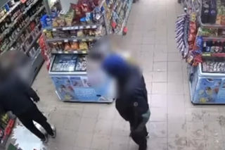 Zuchwała kradzież puszki WOŚP w Łomży. 40-letni recydywista zaatakował policjantów nożem