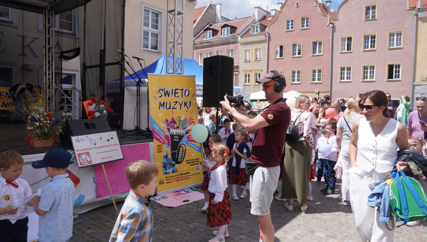 Dni Muzyki 2024  w Olsztynie. Stare Miasto opanowali miłośnicy tańca i śpiewu. Zobacz zdjęcia!