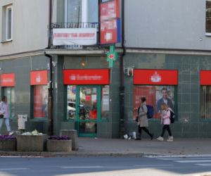 Ukradli w Legionowie 100 tys. zł i zgubili pościg. Policja pilnie poszukuje sprawców