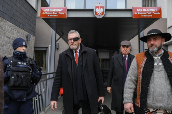 Grzegorz Braun po rozprawie