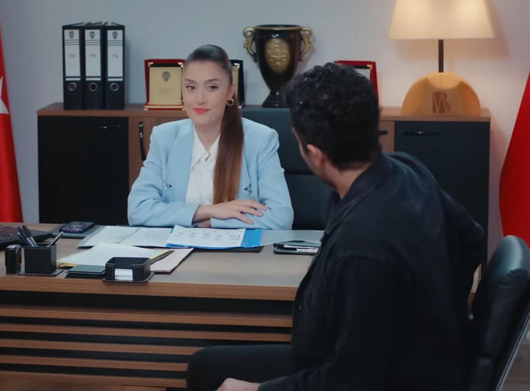Dziedzictwo, odcinek 923: Sinan ratuje Aynur przed napastnikiem. Czy to naprawi ich relacje?