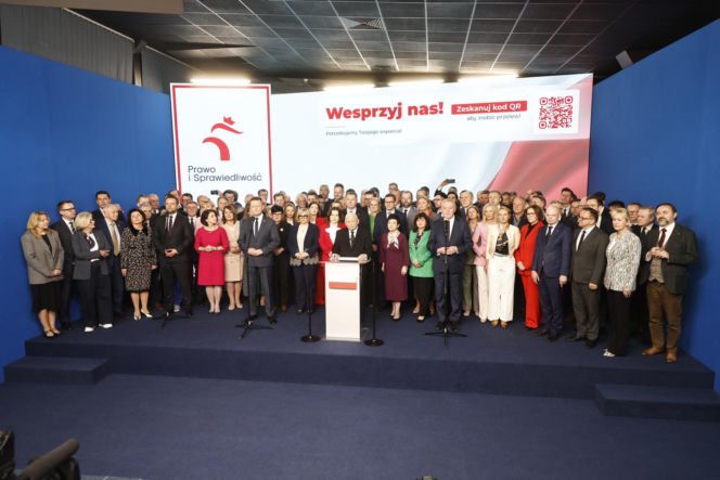 Kaczyński prosi o pieniądze