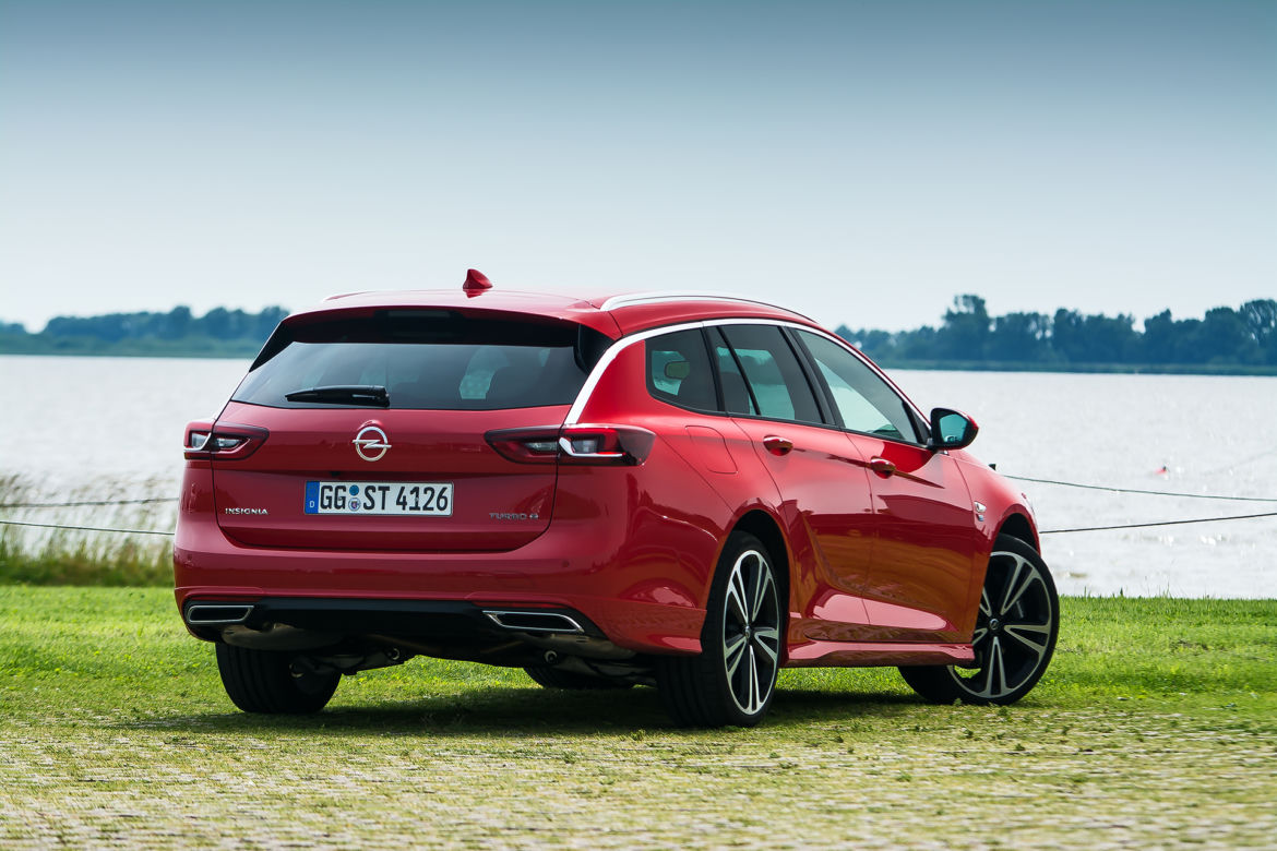 Opel Insignia Sports Tourer OPC Line 2.0 Turbo 260 KM AWD AT