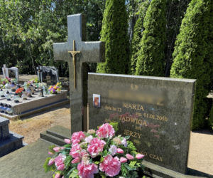 Grób Marty K. (+32 l.) na cmentarzu w Korycinie (woj. podlaskie)