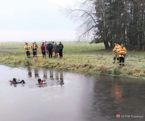 Krzynowłoga Wielka. Ciało 30-latka znalezione pod wodą! To zaginiony Edward Ch. [ZDJĘCIA]
