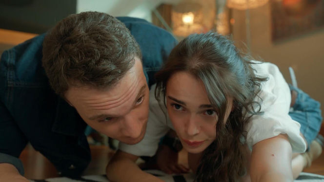 Kiedy ktoś kocha bardziej. Ateş, Leyla