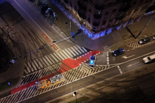 Podejrzany pakunek wstrzymał ruch tramwajów na Pradze. Co się stało?