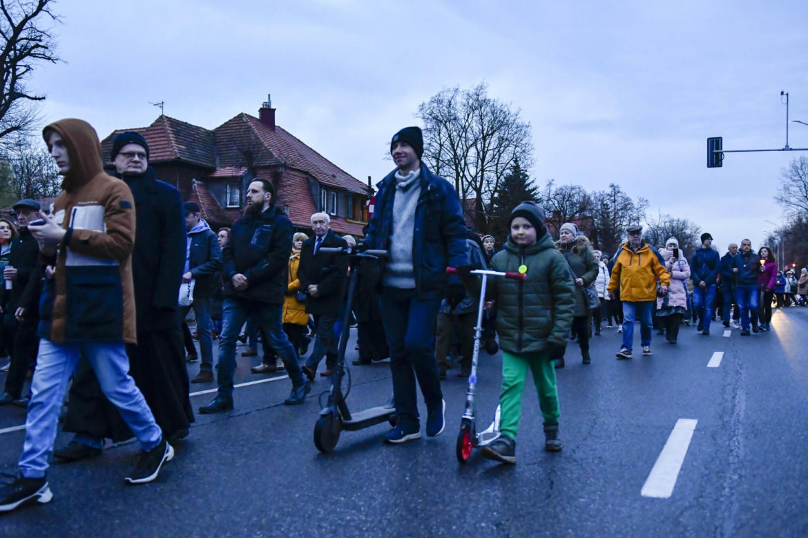 Droga Krzyżowa w Katowicach 2023 GALERIA