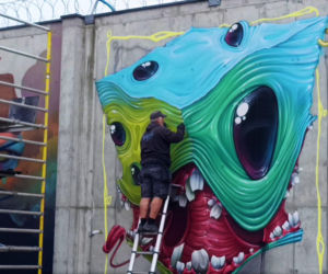 Street-art na murach aresztu