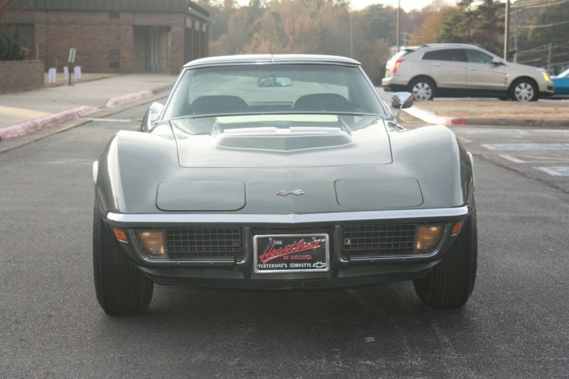 Corvette C3 Stingray z przebiegiem 2155 km