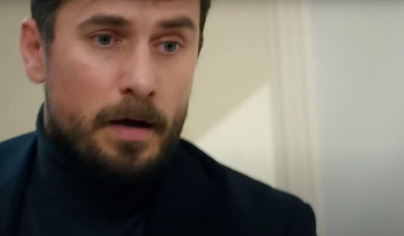 Bulent zrobi awanturę Egemu i zabroni mu zbliżać się do swoich córek.