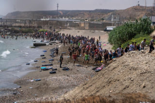 Szturm migrantów na Hiszpanię