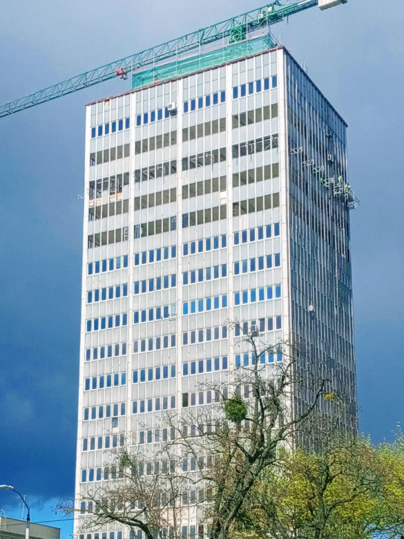 Przebudowa dawnego wieżowca TVP - kwiecień 2021