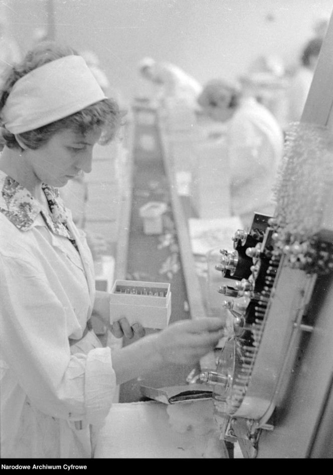 QUIZ PRL. Czy się stoi, czy się leży, trzy tysiące się należy. Tak pracowano w PRL-u