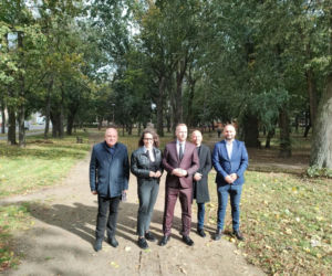 Blisko 12 milionów złotych na tereny zielone w Łomży. Zmiany zajdą na terenie Parków Ludowego, Jakuba Wagi i przy ulicy Katyńskiej