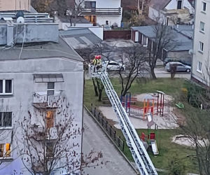 Opole: Strażacy wezwani na Chabry! Sprawdzali jedno z mieszkań [ZDJĘCIA]