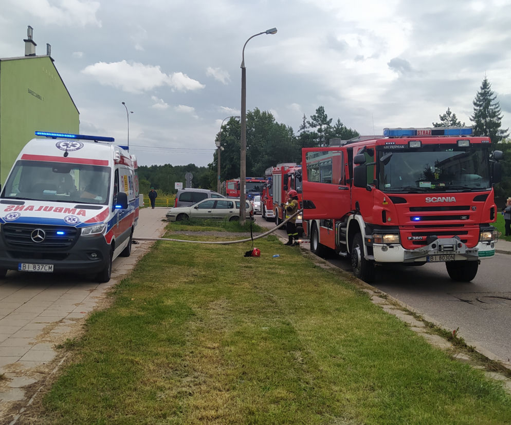 Białystok. Pożar na ul. Barszczańskiej. Na podłodze leżała kobieta
