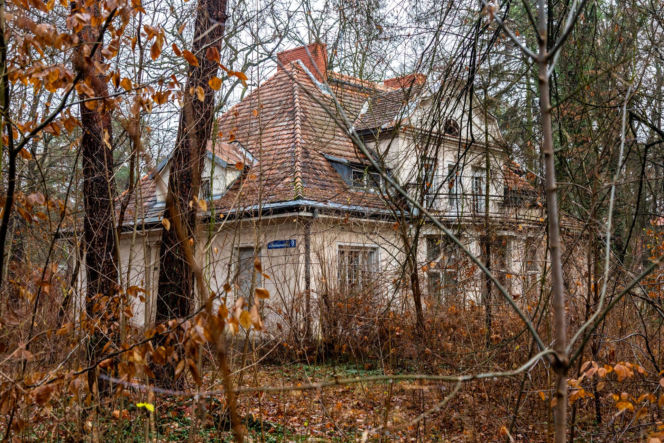 Opuszczona willa w Konstancinie