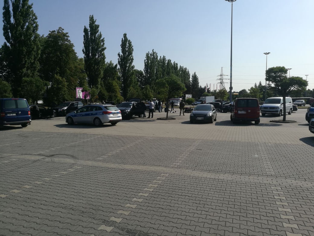 Wielka akcja policji i antyterrorystów na al. Pokoju w Krakowie