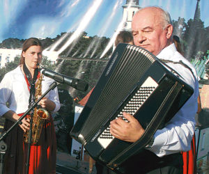 Minister zagrał rolnikom