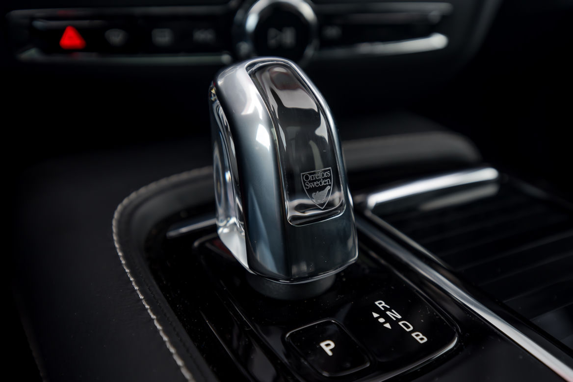Volvo V60 T8 Twin Engine AWD R-Design AT8