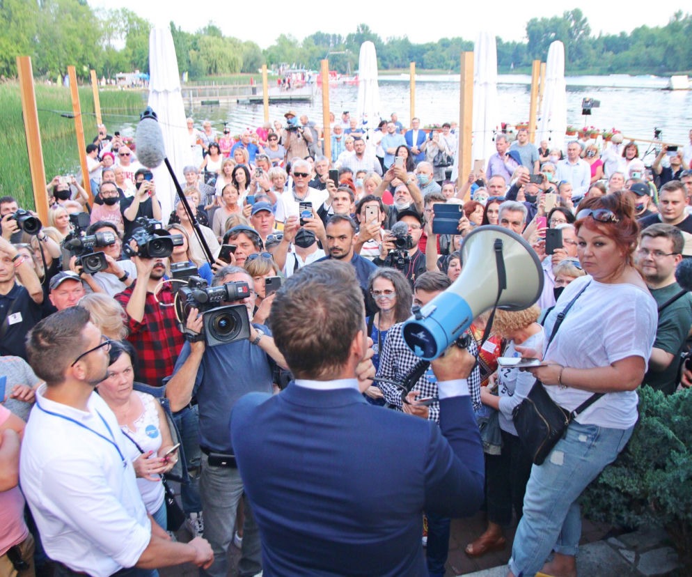 Sosnowiec: Zaskoczony Rafał Trzaskowski z prywatną wizytą w mieście. Przyszły tłumy