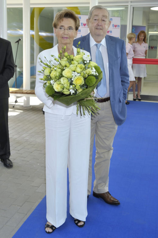 Bożena Walter w żałobnej czerni po śmierci męża. Tak wyglądali z Mariuszem Walterem