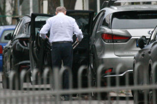 Premier Donald Tusk ruszył na pomoc żonie