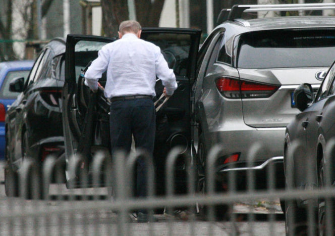 Premier Donald Tusk ruszył na pomoc żonie