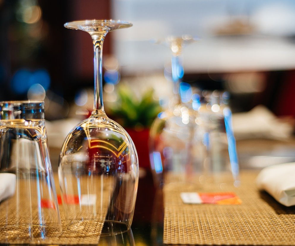 Krakowska restauracja otwiera się mimo obostrzeń. Przez pandemię dostali 5000 zł wsparcia. To żart z Nas i ekipy