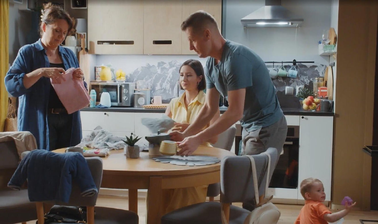 M jak miłość. Paweł (Rafał Mroczek), Antoś (Mikołaj Jankowski), Agnes (Amanda Mincewicz), Marysia (Małgorzata Pieńkowska)