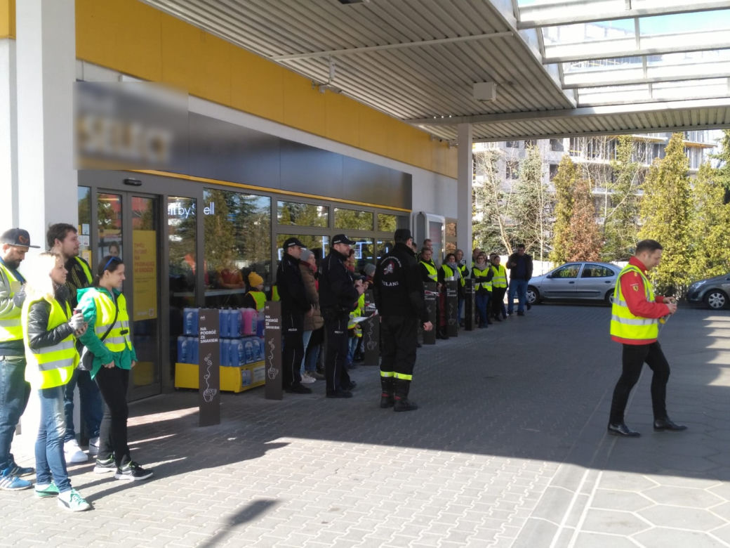 Wyciek benzyny i pożar na stacji w Toruniu