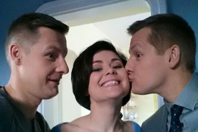 M jak miłość. Marcin Mroczek, Katarzyna Cichopek, Rafał Mroczek na planie serialu