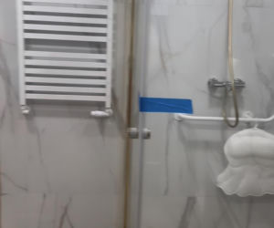 Doda urządziła rodzicom pokój na starość