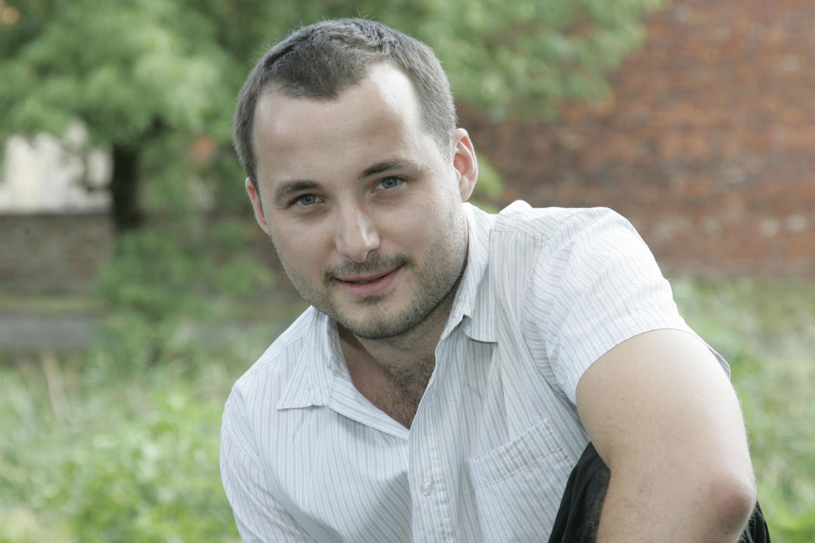 Rafał Kwietniewski to serialowy Bartek z "Pierwszej miłości". Nie uwierzycie, jak wyglądał prawie 20 lat temu!