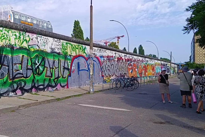 65 lat temu powstał Mur Berliński