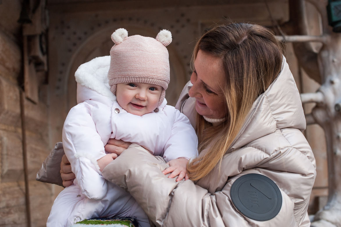 Joanna Kurska z córeczką w górach
