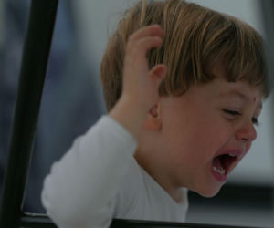 Histeria po przedszkolu to nie jego wina. To może być dowód miłości