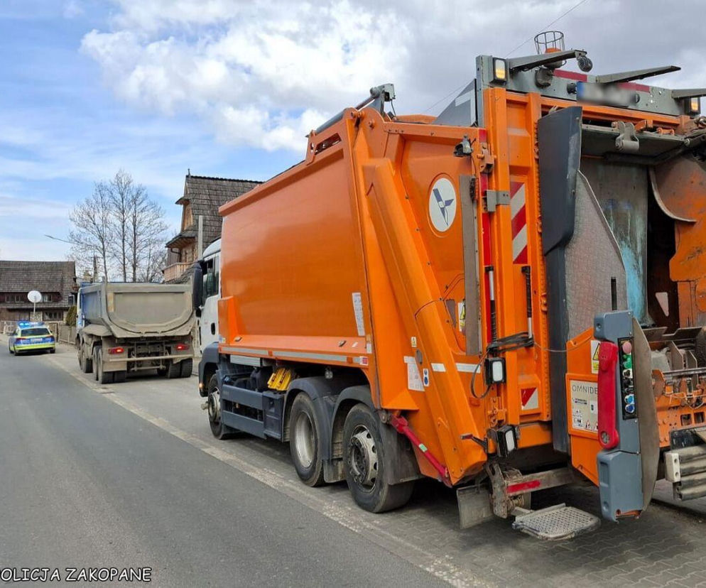 Pijany 33-latek uderzył ciężarówką w śmieciarkę. Pracownik wylądował w szpitalu